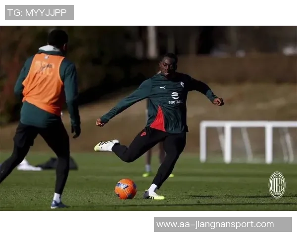 隆戈更新球队伤情莱奥福法纳继续单独训练希门尼斯尚未恢复合练