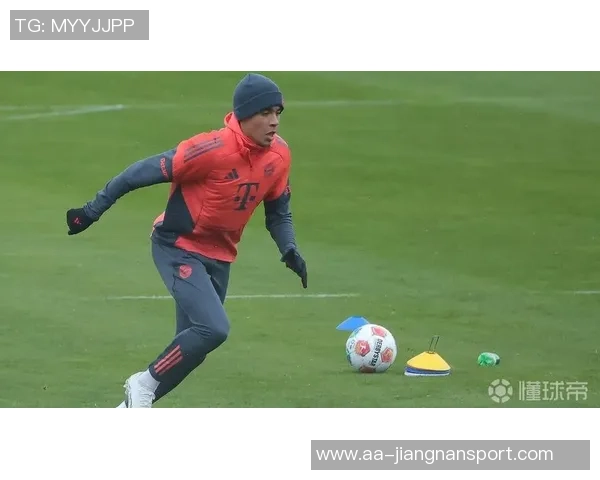 穆西亚拉积极恢复训练计划12月重返赛场状态