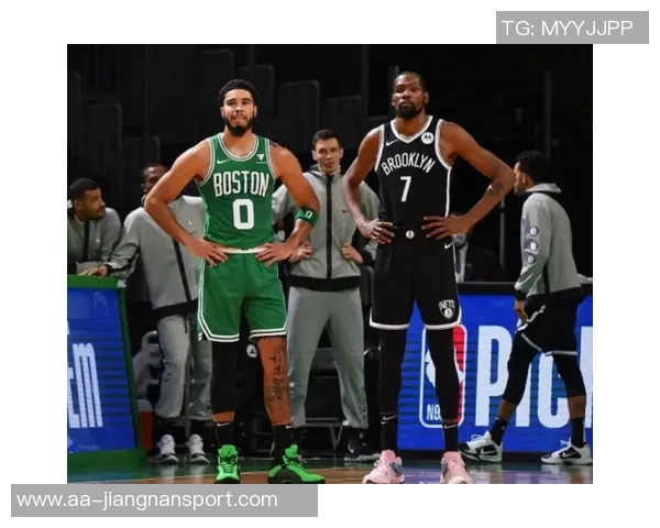 湖人球员动态分析东契奇重返一阵希望老詹小里未来迷雾艾顿拯救之战前景探讨