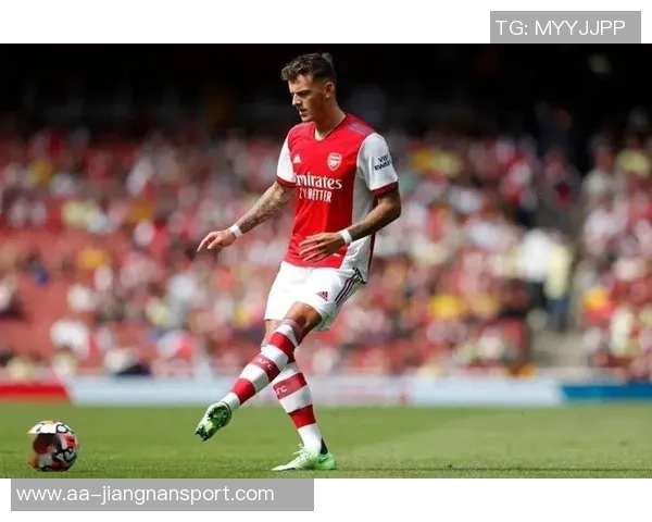 本怀特手术后状态不佳沦为替补球队期待他早日恢复最佳状态 本怀特手术后状态不佳沦为替补球队期待他早日恢复最佳状态