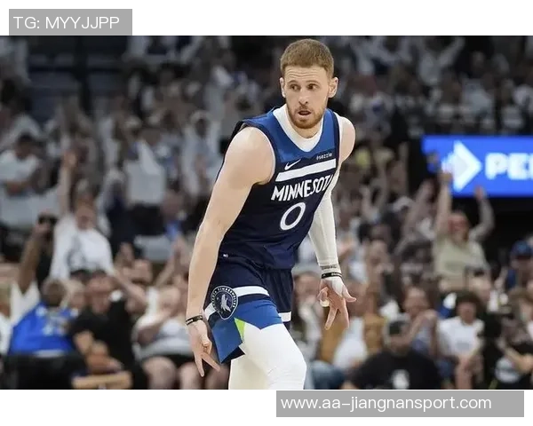 迪文岑佐表现稳定8投4中三分球命中率高效贡献13分4助攻2抢断