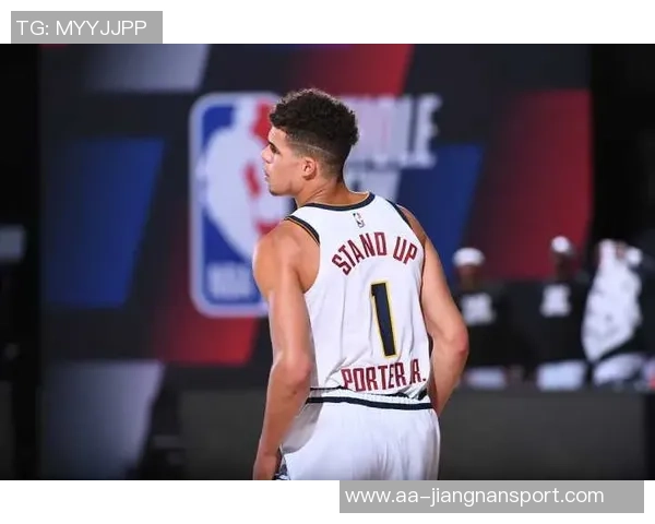 小迈克尔波特半场表现惊艳8投6中斩获19分7篮板5助攻正负值高达16 小迈克尔波特半场表现惊艳8投6中斩获19分7篮板5助攻正负值高达16