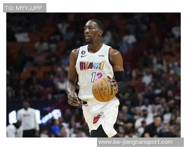 热火记者报道哈克斯左脚踝扭伤球队明日将决定他的出战状态