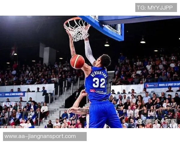 文班亚马砍下24分15板表现惊艳马刺新赛季比赛引发广泛关注 文班亚马砍下24分15板表现惊艳马刺新赛季比赛引发广泛关注