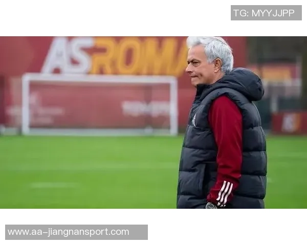 萨索洛中场透露可能为澳大利亚效力穆帅对年轻球员如同父亲般关爱 萨索洛中场透露可能为澳大利亚效力穆帅对年轻球员如同父亲般关爱