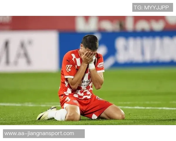 西甲最新动态巴萨登顶皇马明晨挑战赫罗纳马竞紧随其后升至第三